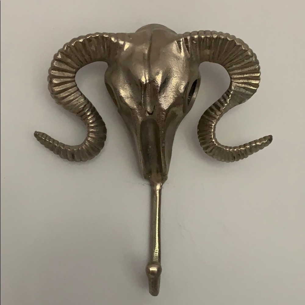 Ram skull wall hook